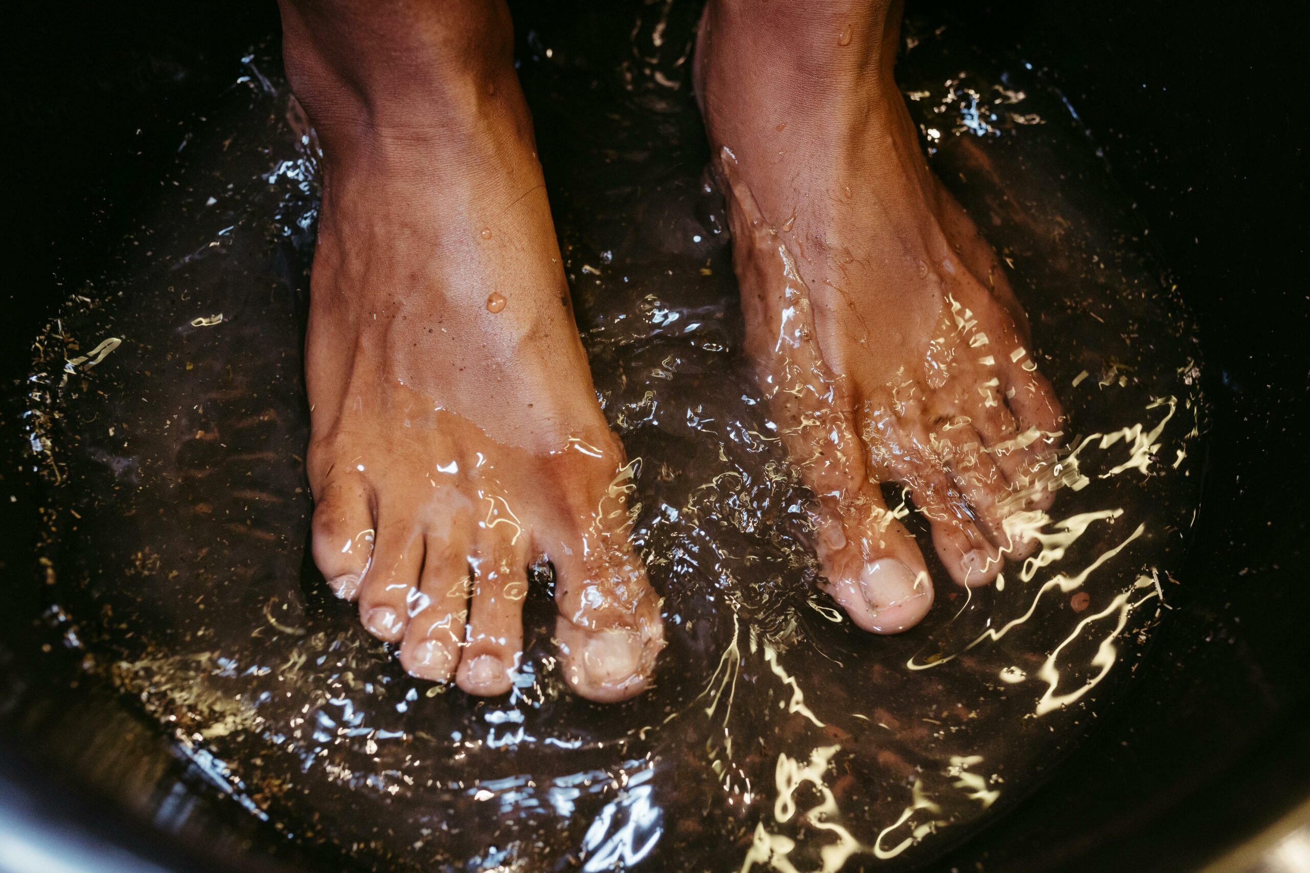 Bain de pied au bicarbonate de soude : bienfaits, recette et précautions